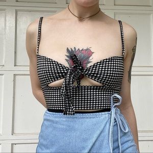 PrettyLittleThing Gingham Tie Front Crop Top